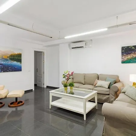 Amplio Piso En Atarazanas Apartment Malaga Exterior photo