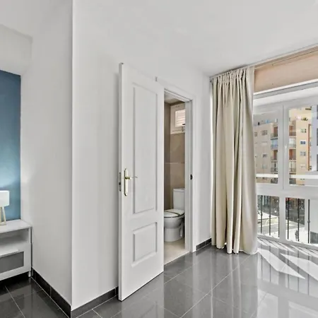 Amplio Piso En Atarazanas Apartment Malaga Exterior photo
